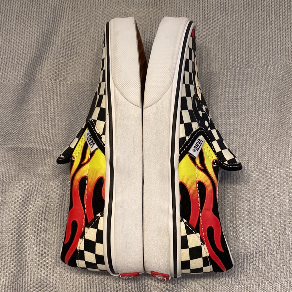Vans, Disney, Kids Size 2, NWB - Picture 5 of 8
